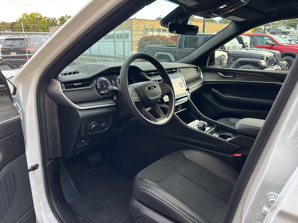 New 2027 Jeep Grand Cherokee L 4WD image 12