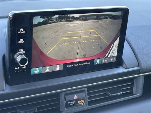 New 2025 Honda Pilot Touring image 17