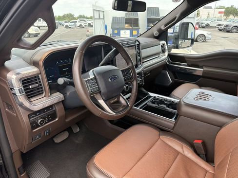 Certified 2024 Ford F250 King Ranch w/ Chrome Package AWD/4WD image 15