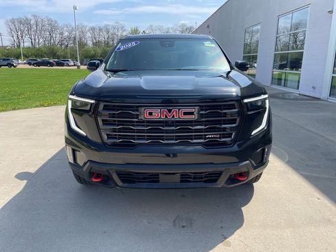 Used 2025 GMC Acadia AT4 w/ LPO, Floor Liner Package AWD/4WD image 3