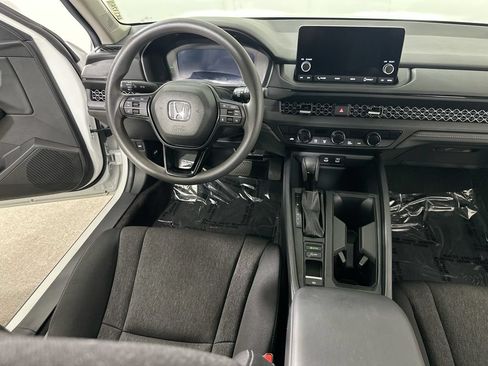 Used 2024 Honda Accord EX image 17