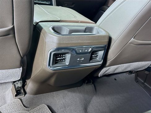 Used 2023 GMC Sierra 1500 Denali w/ Technology Package AWD/4WD image 18