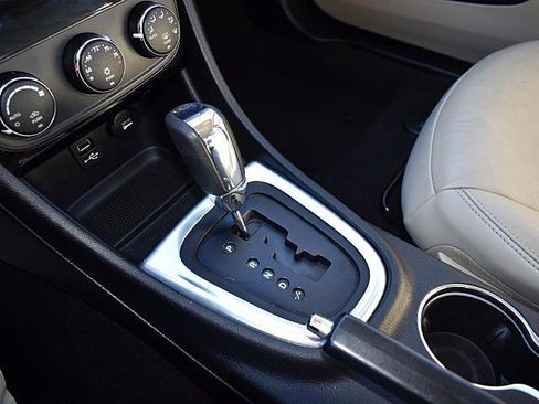 Used 2012 Chrysler 200 Limited image 19