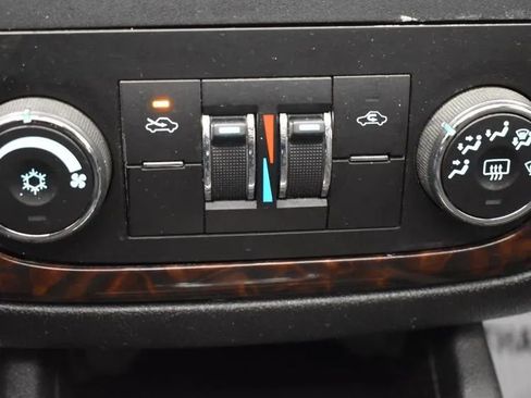 Used 2013 Chevrolet Impala LT w/ LT Sunroof Package image 30