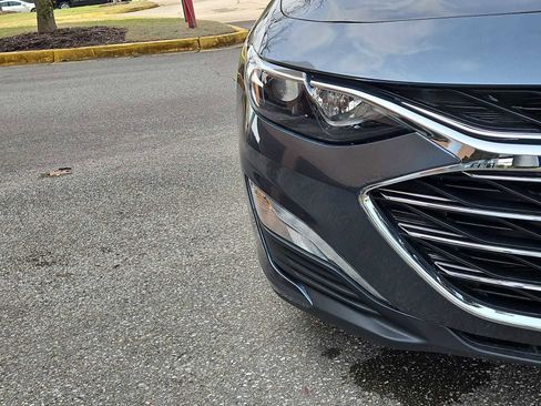 Used 2021 Chevrolet Malibu LT image 11