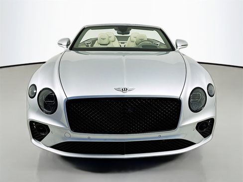 Used 2024 Bentley Continental GT V8 image 2