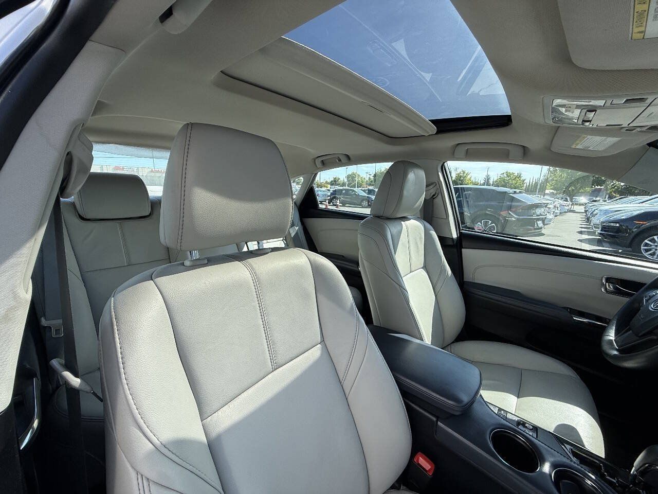 Used 2013 Toyota Avalon XLE Touring FWD image 21