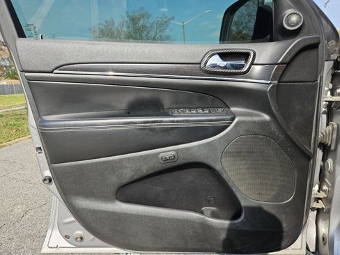 Used 2014 Jeep Grand Cherokee Limited w/ Luxury Group II image 13