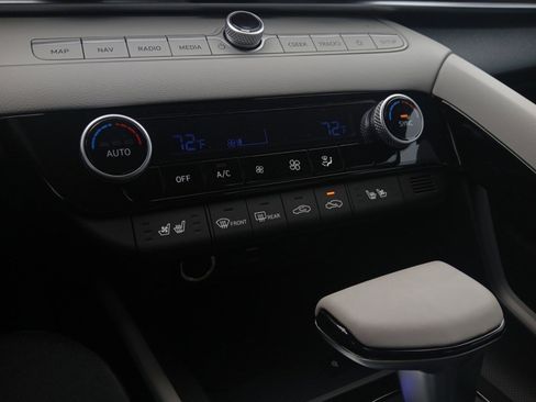 New 2025 Hyundai Elantra Limited image 20