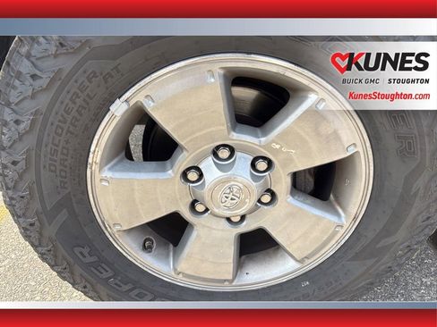 Used 2014 Toyota Tacoma 4x4 Access Cab V6 w/ TRD Sport Package image 4