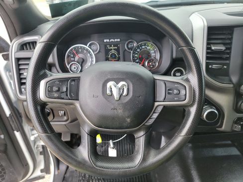 Used 2024 RAM 2500 Tradesman w/ Chrome Appearance Group AWD/4WD image 8