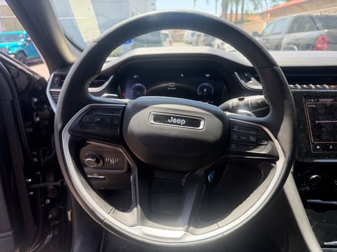 Used 2023 Jeep Grand Cherokee L Altitude AWD/4WD image 23