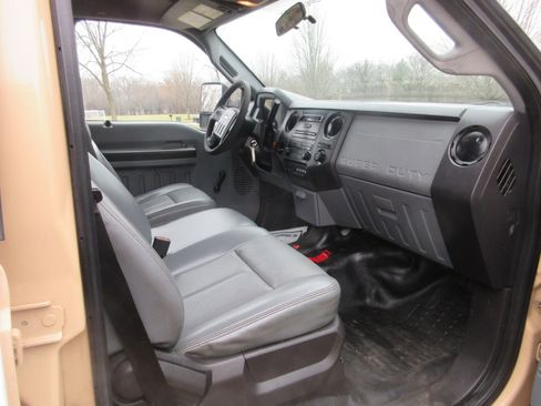 Used 2015 Ford F450 XL w/ Snow Plow Prep Package image 35