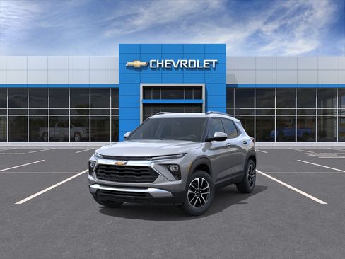 New 2026 Chevrolet TrailBlazer LT w/ Driver Confidence Package FWD image 8