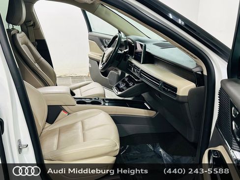 Used 2022 Lincoln Corsair Reserve w/ Equipment Group 201A AWD/4WD image 8