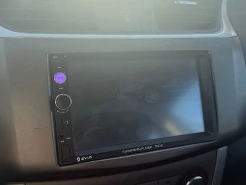 Used 2013 Nissan Sentra SV FWD image 9