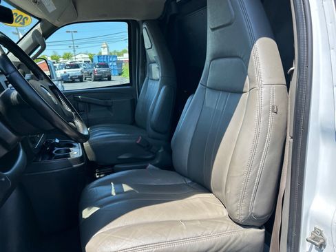 Used 2022 Chevrolet Express 2500 Extended w/ Driver Convenience Package RWD image 4