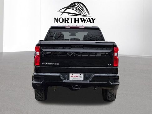 Used 2022 Chevrolet Silverado 1500 LT Trail Boss image 5