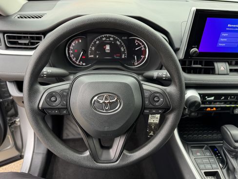 Used 2025 Toyota RAV4 LE image 17