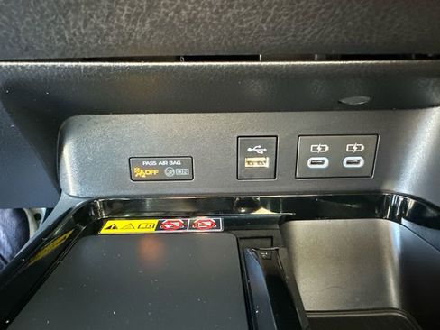 Used 2025 Toyota Camry XSE FWD image 39
