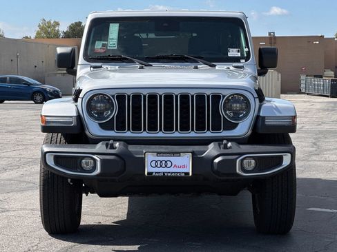 Used 2024 Jeep Wrangler Sahara image 6