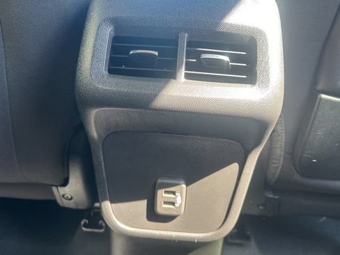 Used 2023 GMC Terrain SLE w/ Driver Convenience Package AWD/4WD image 14