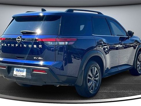 Used 2022 Nissan Pathfinder SV image 6