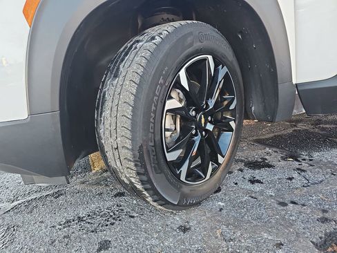 Used 2021 Chevrolet TrailBlazer LT w/ Premium Seating Package image 30