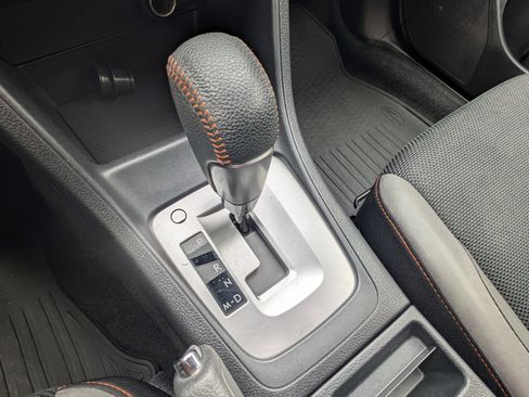 Used 2017 Subaru Crosstrek 2.0i Premium w/ Moonroof Package image 30