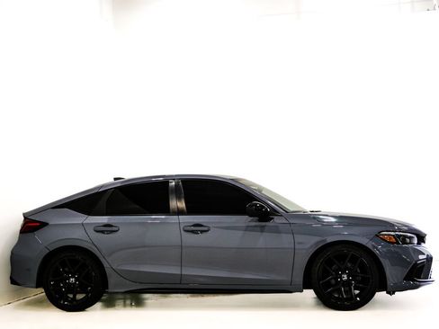 Used 2023 Honda Civic Sport image 4