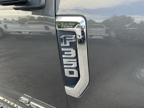 Used 2019 Ford F350 XLT w/ XLT Value Package AWD/4WD image 9