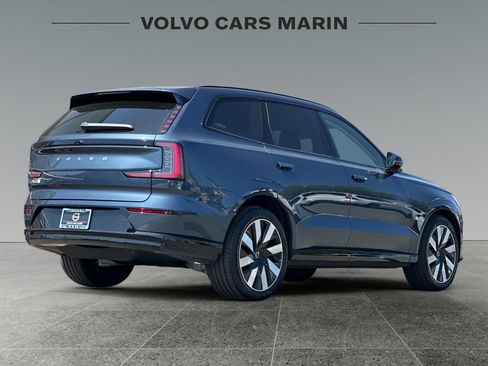 New 2025 Volvo EX90 Ultra image 2