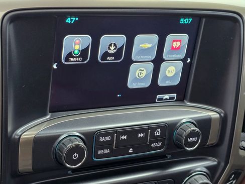 Used 2018 Chevrolet Silverado 1500 High Country image 42