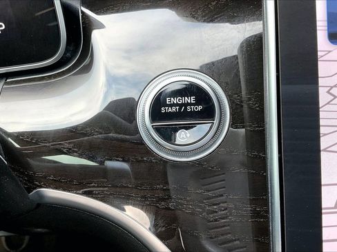 Used 2024 Mercedes-Benz C 300 4MATIC Sedan image 28