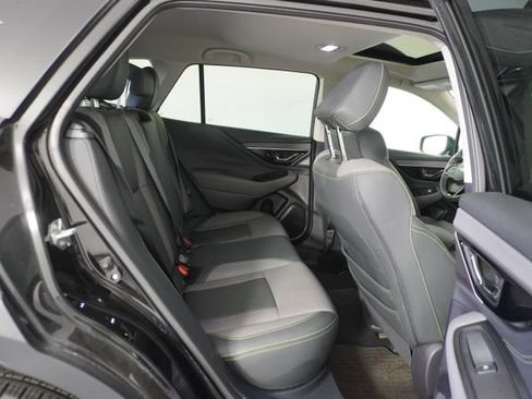 Certified 2025 Subaru Outback Onyx Edition AWD/4WD image 40