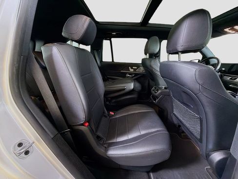 Certified 2021 Mercedes-Benz GLS 450 4MATIC image 31