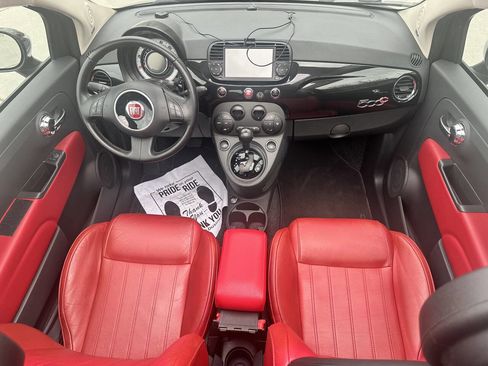 Used 2013 FIAT 500 Lounge image 24
