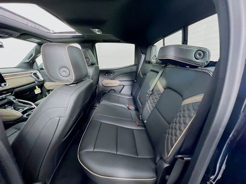 New 2026 GMC Canyon Denali image 22