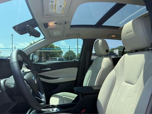Used 2025 Buick Encore GX Avenir w/ Avenir Technology Package AWD/4WD image 11
