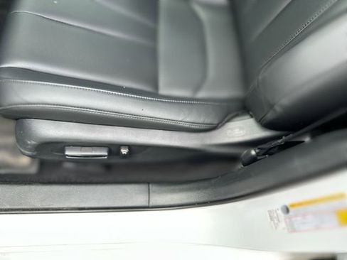 Used 2025 Acura Integra FWD image 14