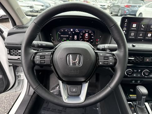 Certified 2025 Honda Accord Touring image 18