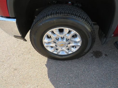 Used 2024 Chevrolet Silverado 2500 LTZ w/ LTZ Convenience Package image 2