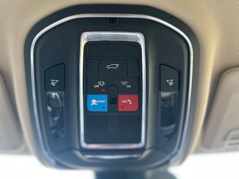 Used 2021 Jeep Grand Cherokee L Limited AWD/4WD image 17