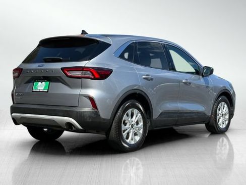 Used 2023 Ford Escape Active w/ Cold Weather Package FWD image 4