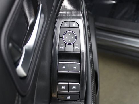 Used 2024 Nissan Rogue SL AWD/4WD image 12