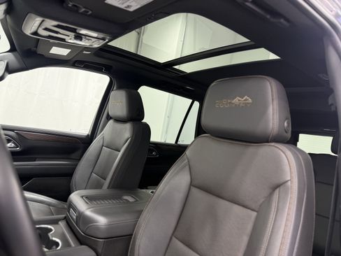 Used 2023 Chevrolet Tahoe High Country image 14