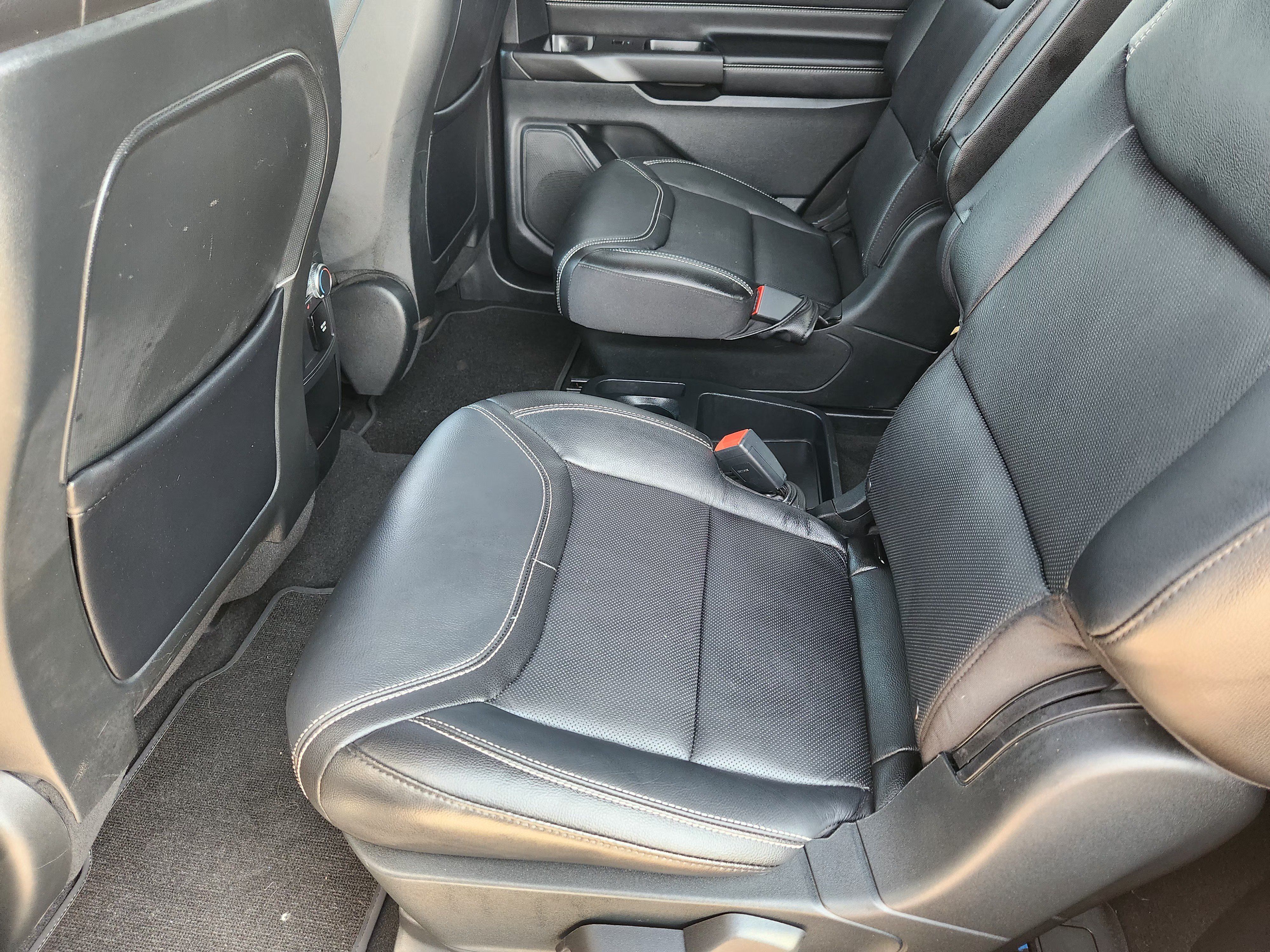 Used 2020 Ford Explorer ST w/ ST Street Pack AWD/4WD image 30