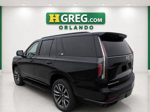 Used 2022 Cadillac Escalade Sport AWD/4WD image 2
