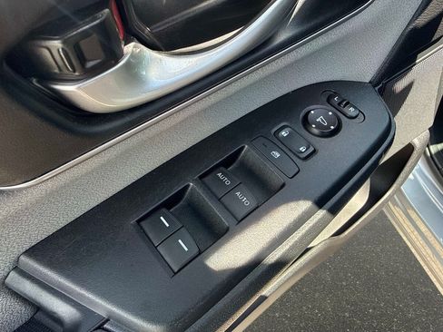 Used 2019 Honda CR-V EX image 29