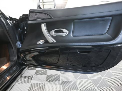 Used 2002 BMW Z8 RWD image 30